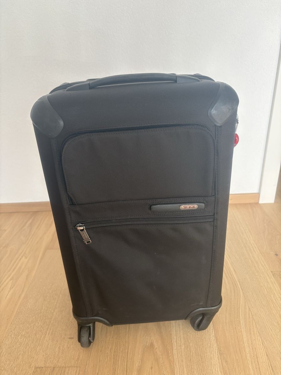 Tumi Valigie: Tumi suitcase carry on – Usato da Blonay venduto da herrhama