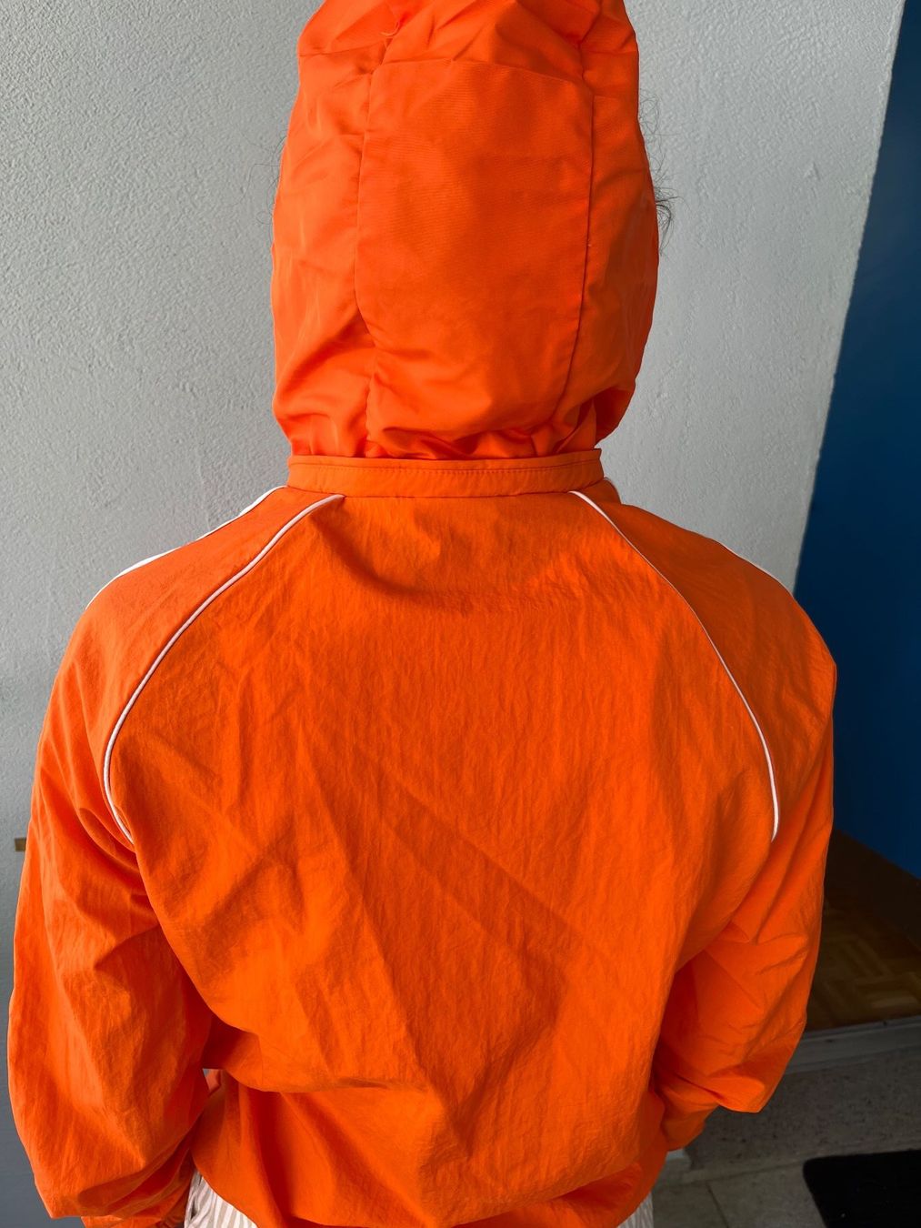 Adidas Jacken: Orange Adidas Windjacke S – Gebraucht aus Zürich von giu_j77x 4