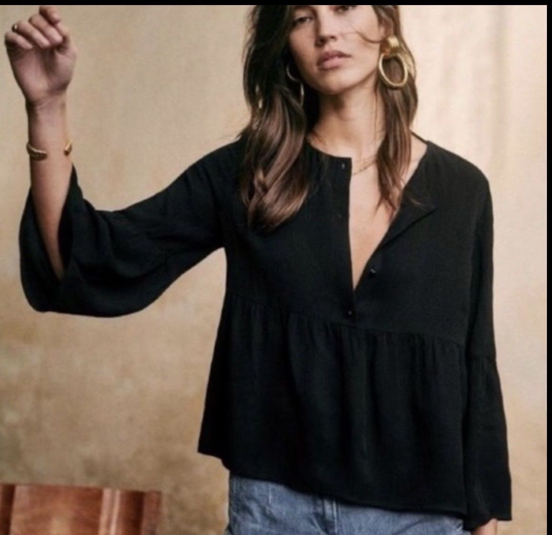 Sezane Camicette: Sezane black blouse – Usato da Zürich venduto da honeybunny91