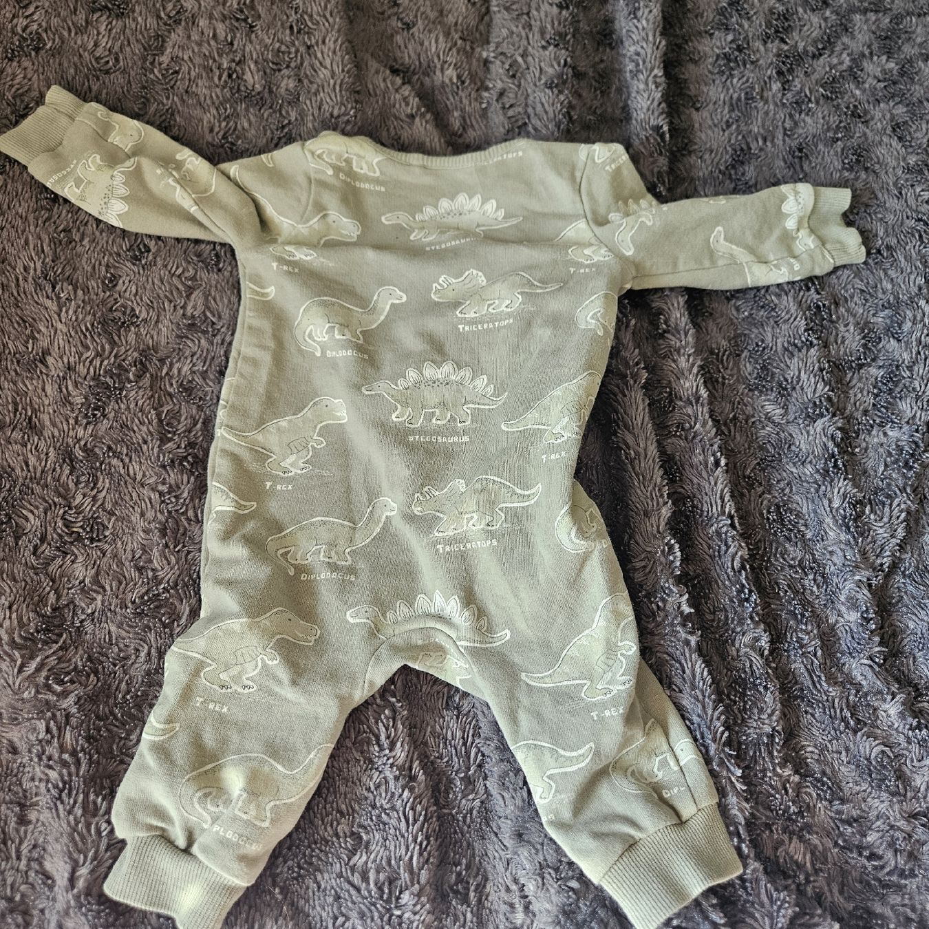 C&A Pigiama & Simili: Baby Schlafstrampler mit Dinosauriern, Grösse 62 – Nuovo (secondo la descrizione) da Herrliberg venduto da daki0017 2
