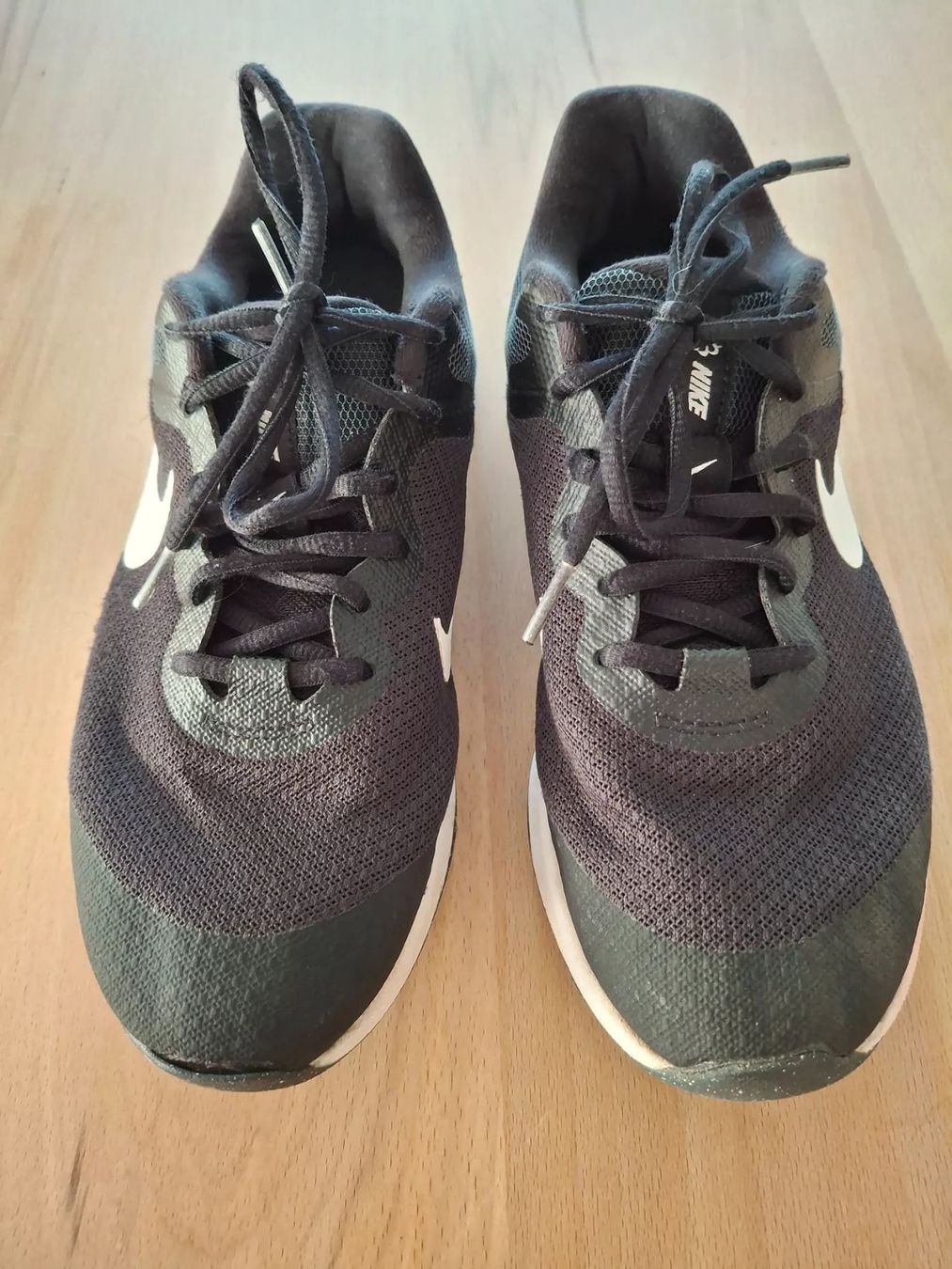 Nike Scarpe per ragazzi: Schuhe v. Nike, Gr. 38, schwarz – Usato da Bilten venduto da pelanov 2