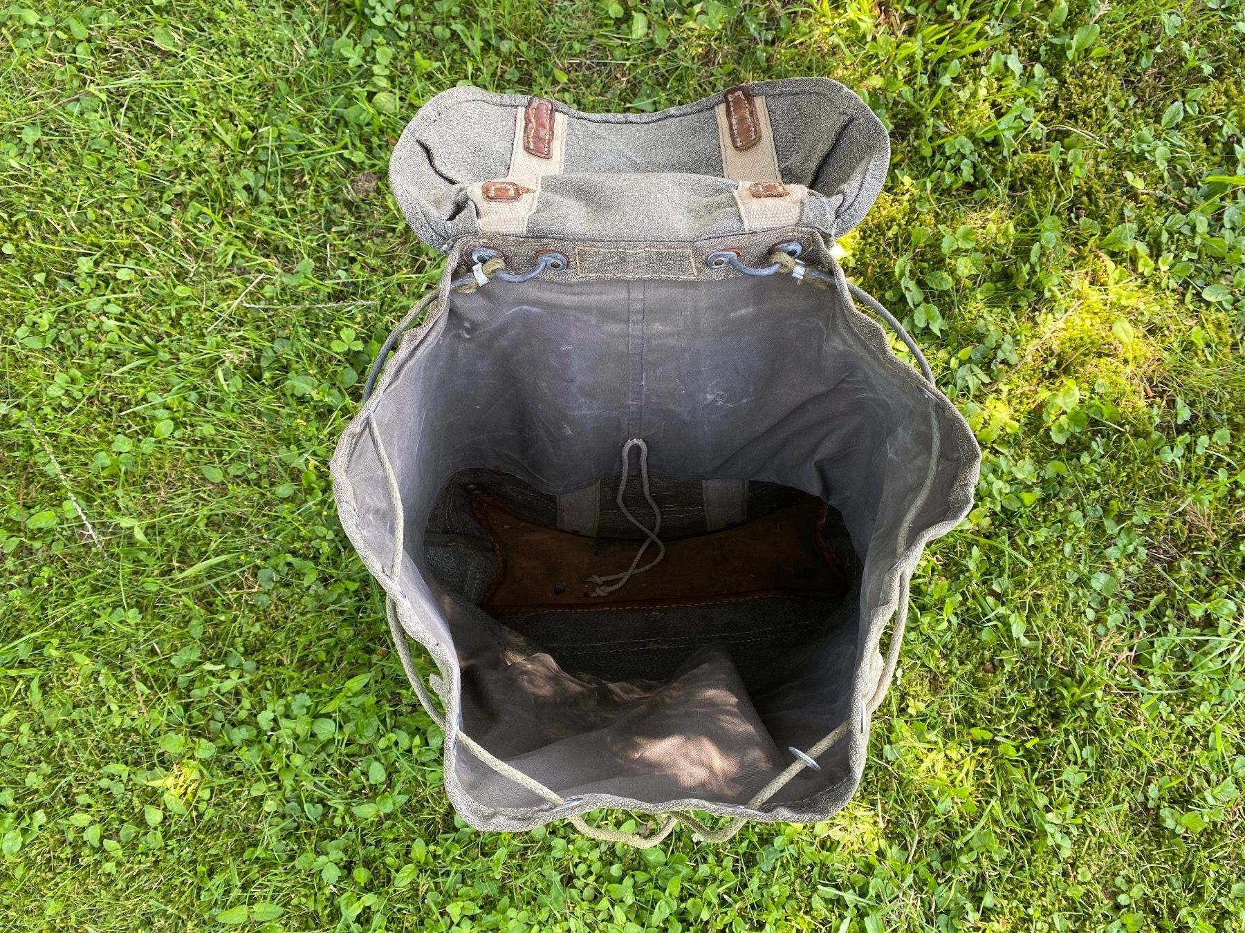 Schweizer Armee Rucksäcke: schöner Schweizer Militär Rucksack – Gebraucht aus Feldbach von Fea1 8