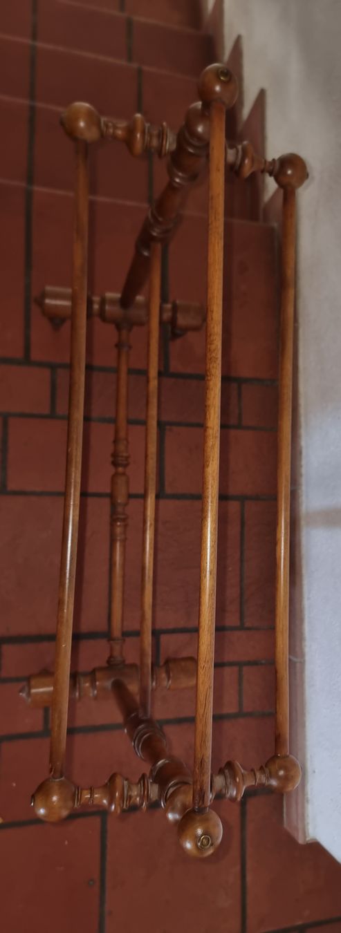 Portasciugamani: alter filigraner Handtuchständer – Usato da Rifferswil venduto da sandra0010 1