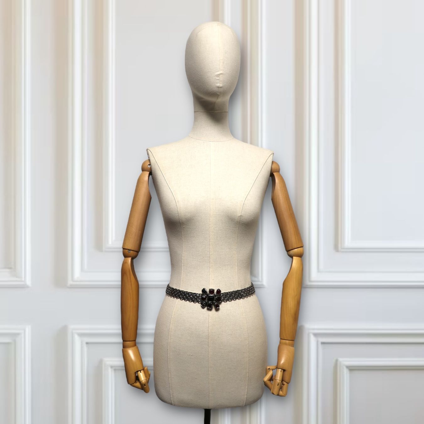 Chanel Cinture: Chanel Kettengürtel – Usato da Binningen venduto da Designerlabels 1