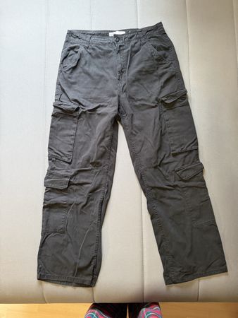 Pantaloni cargo Bershka, 42 (L)