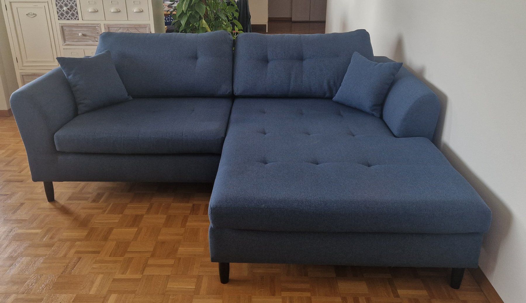 Divani: Ecksofa Stoff blau Sitzmöbel guter Zustand – Usato da St. Gallen venduto da h2ovin 2