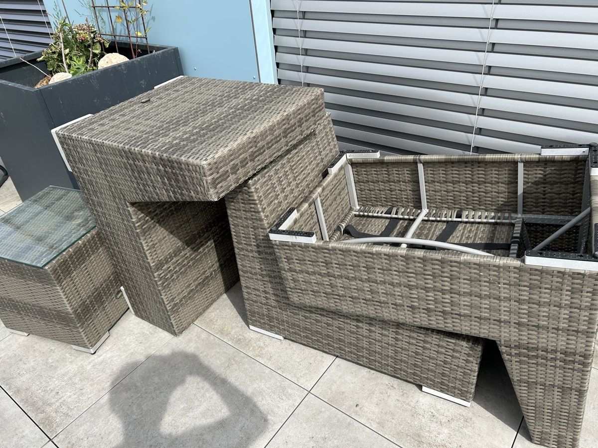 Poltrone: Gartenlounge Rattansofa 4-teilig mit Tisch – Usato da Herzogenbuchsee venduto da Cbltzr79 1