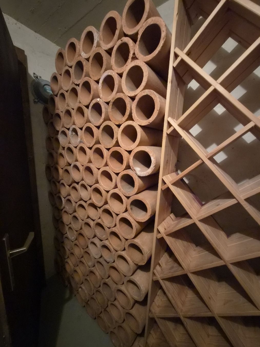 Scaffali: Weinlagersteine – Usato da Bronschhofen venduto da Laurasien