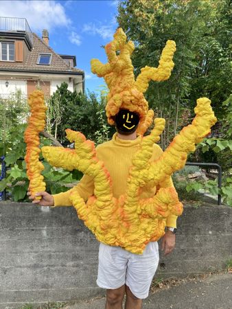 Koralle oder Feuer Kostüm mit gelbem Pullover 1mal getragen