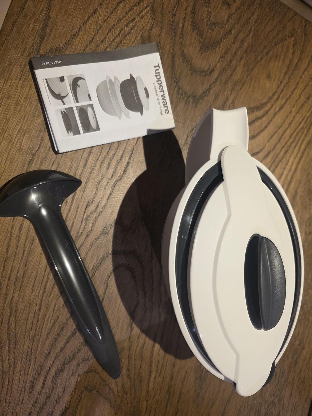 Tupperware Contenitori & Simili: Tupperware Isolier-Sauciere mit Löffel, neu / OVP – Nuovo e nell'imballaggio originale da Elgg venduto da Shugs