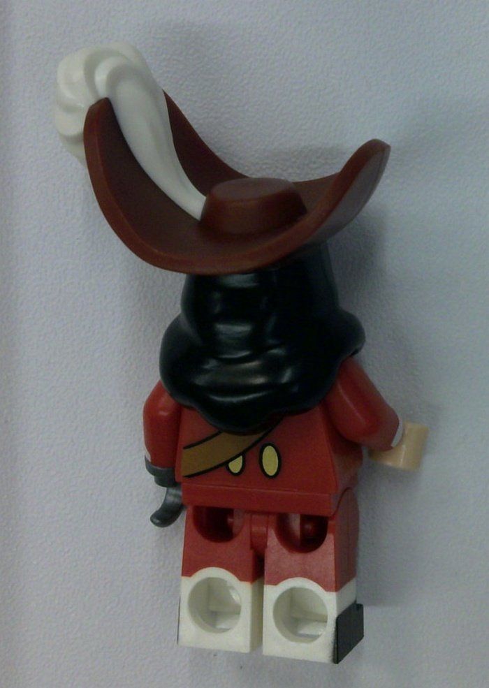 Lego Statuette: Lego Disney Minifigur Captain Hook – Usato da Sirnach venduto da sagrotin 1