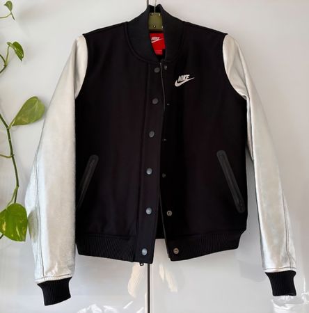Nike College-Jacke