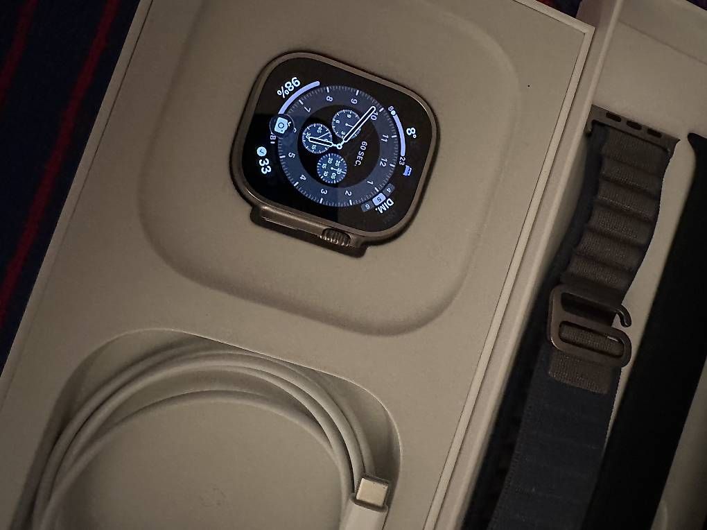 Smartwatch: Montre Apple Watch Ultra 2 Titane – Usato da Genève venduto da Curtis67 1