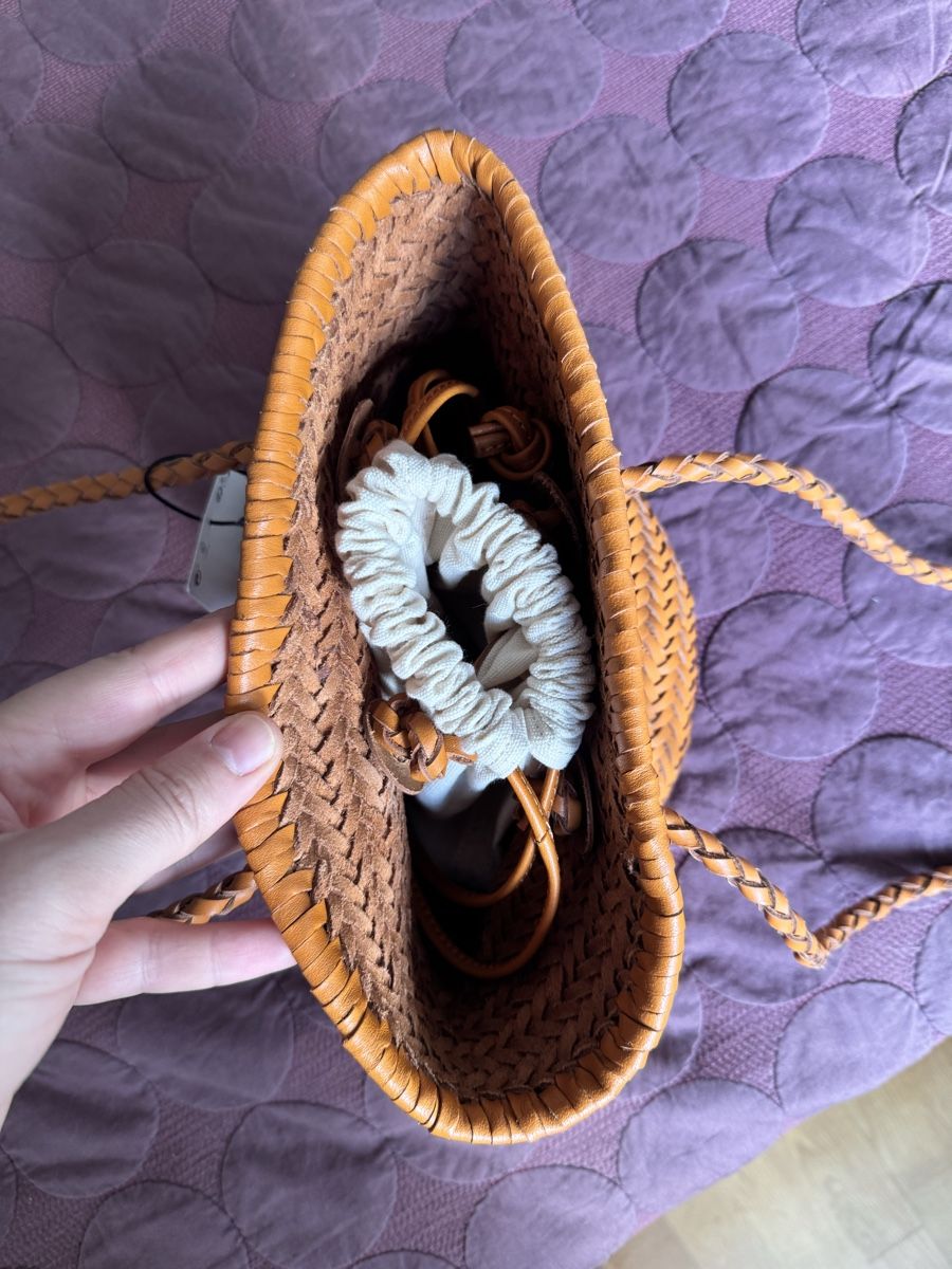 Zara Borse da donna: Leather woven leather bucket bag – Nuovo (secondo la descrizione) da Zürich venduto da amm_nk5z 1
