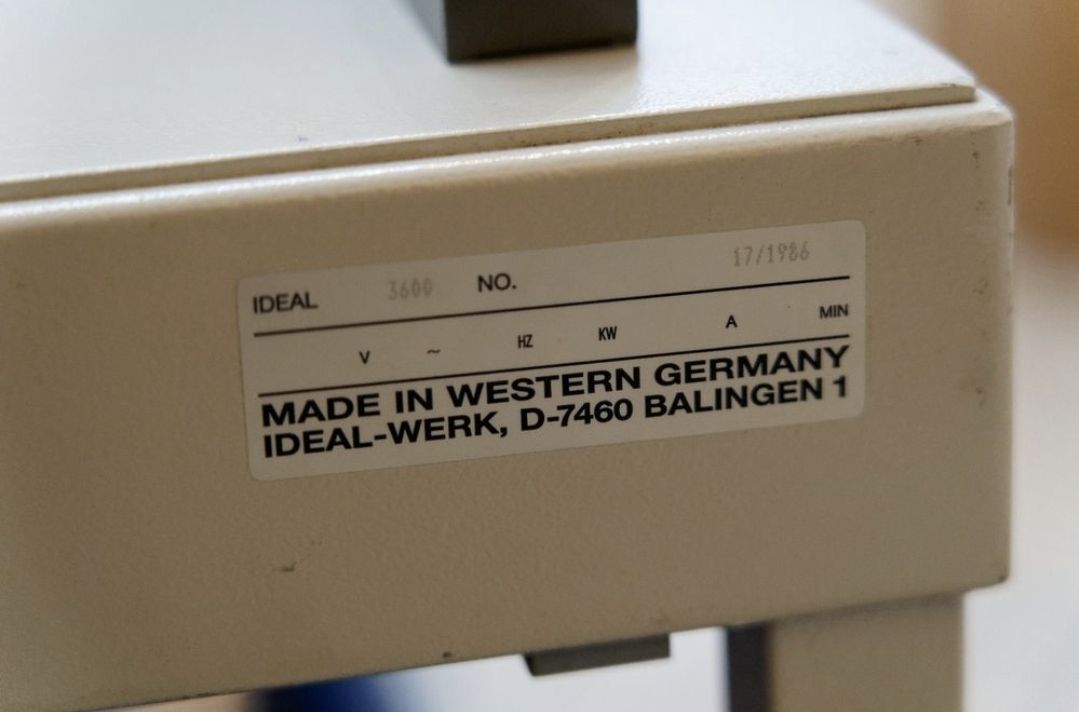 Alle Maschinen: IDEAL PAPIERSCHNEIDEMASCHINE  – Gebraucht aus Thalwil von  2