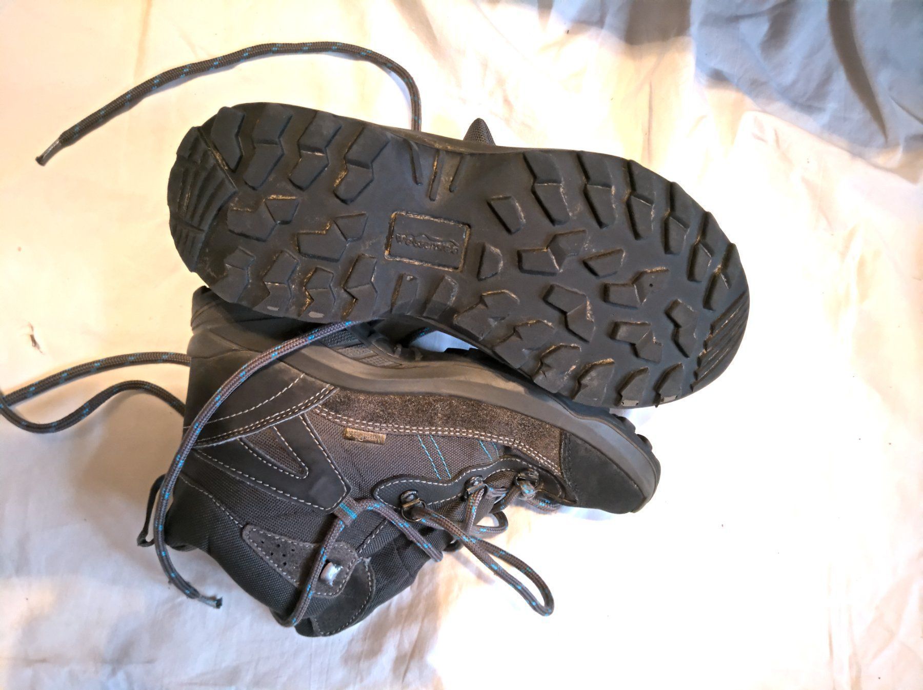 Scarpe per ragazzi: Chaussure de marche enfant – Usato da Les bois venduto da Steph-tigrou 1