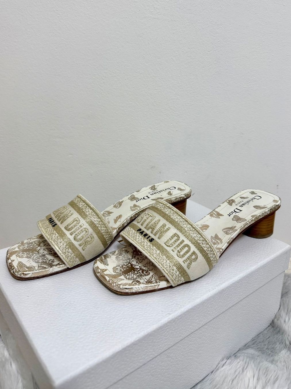 Dior Damenschuhe: Ciabatte Dior – Gebraucht aus Riva San Vitale von kej_6hj6 2