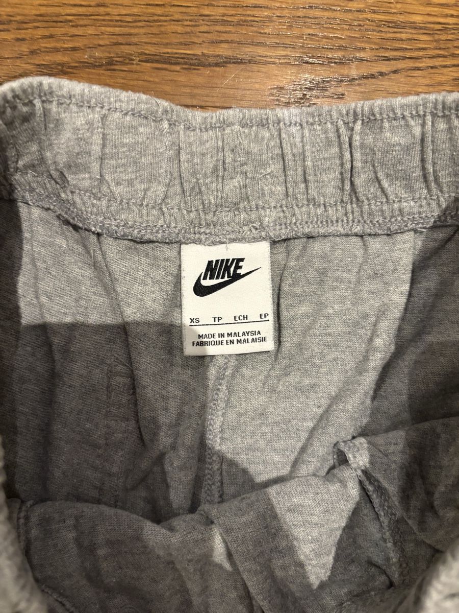Hosen: Nike Shorts – Neu (gemäss Beschreibung) aus Hirzel von leandro_. 2