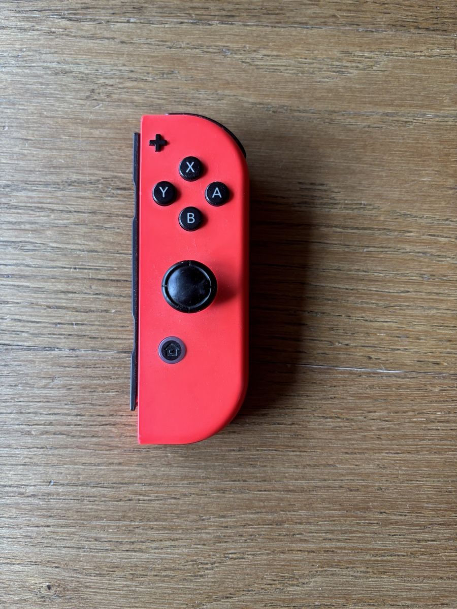 Nintendo Controller: Joycon (rechts) / Nintendo Switch 1 – Usato da Läufelfingen venduto da Seraphim13