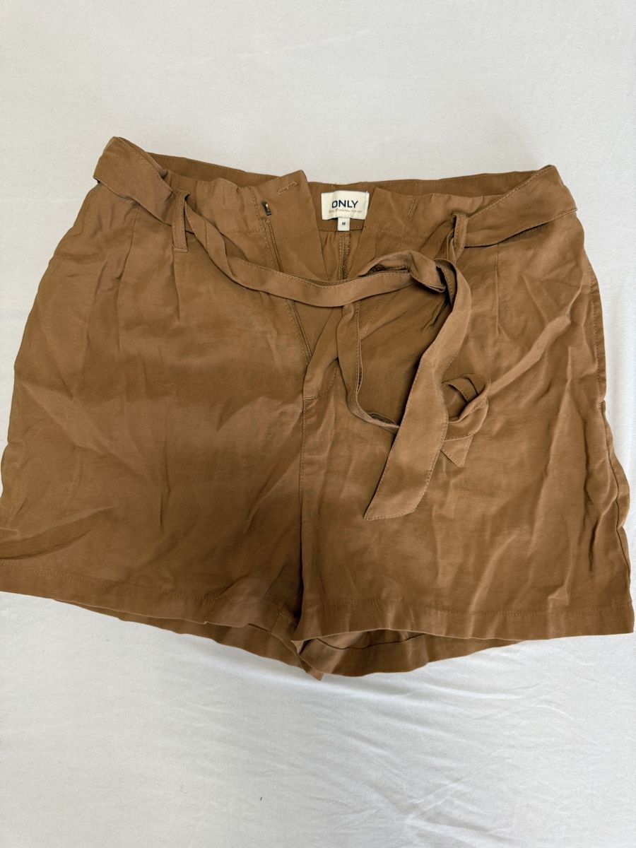 Only Pantaloni: ONLY BRAUNE DAMEN-SHORTS MIT BINDEGURT GR. M – Nuovo (secondo la descrizione) da Winterthur venduto da fij_f65r 1