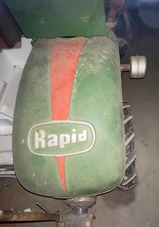 Rapid Tutte le macchine: Rapid 505 mit Heuraupe! – Usato da Niederbuchsiten venduto da Ebelinea