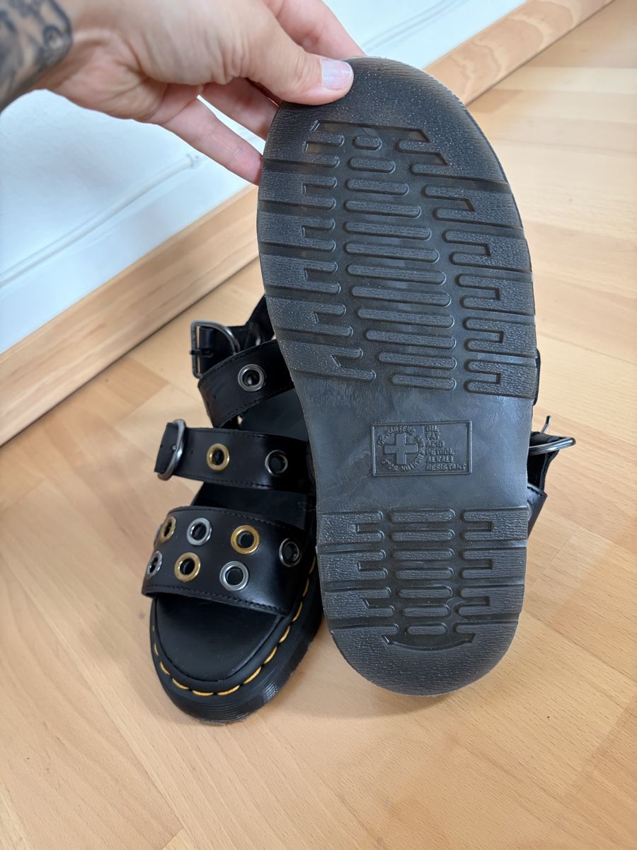 Dr. Martens Scarpe da uomo: Dr Martens Riemensandalen – Nuovo (secondo la descrizione) da Buch am Irchel venduto da emi_cgg7 4