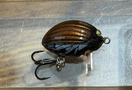 Salmo Floating Lil' Bug 2 cm – Oberflächen Mai-Käfer Wobbler