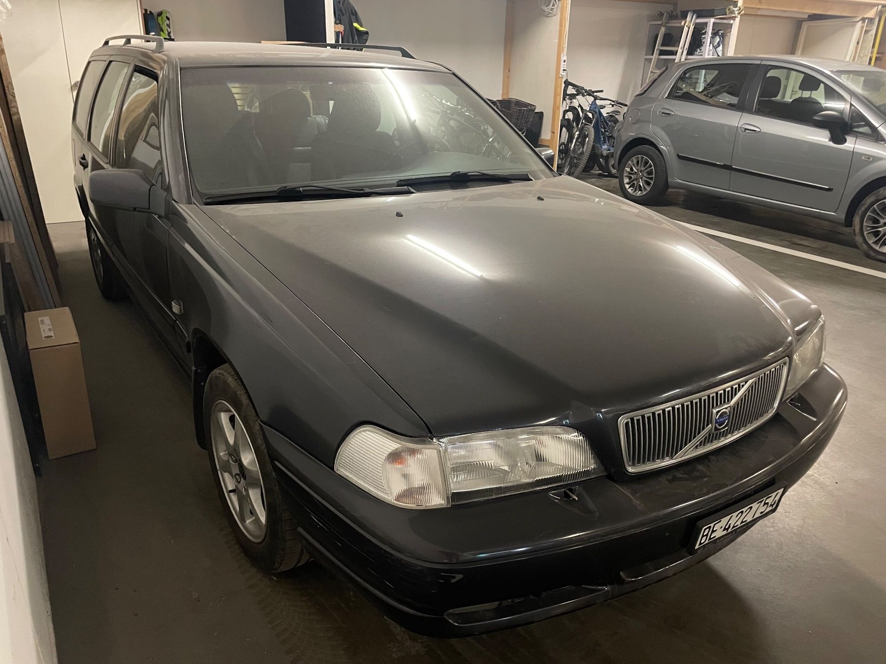 Volvo Automobili: Volvo V70 2.5 20V – Usato da Frutigen venduto da Barracuda810 2