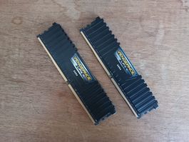 RAM: Corsair Vengeance LPX 2x16 GB 2666Mhz DDR-4 DIMM