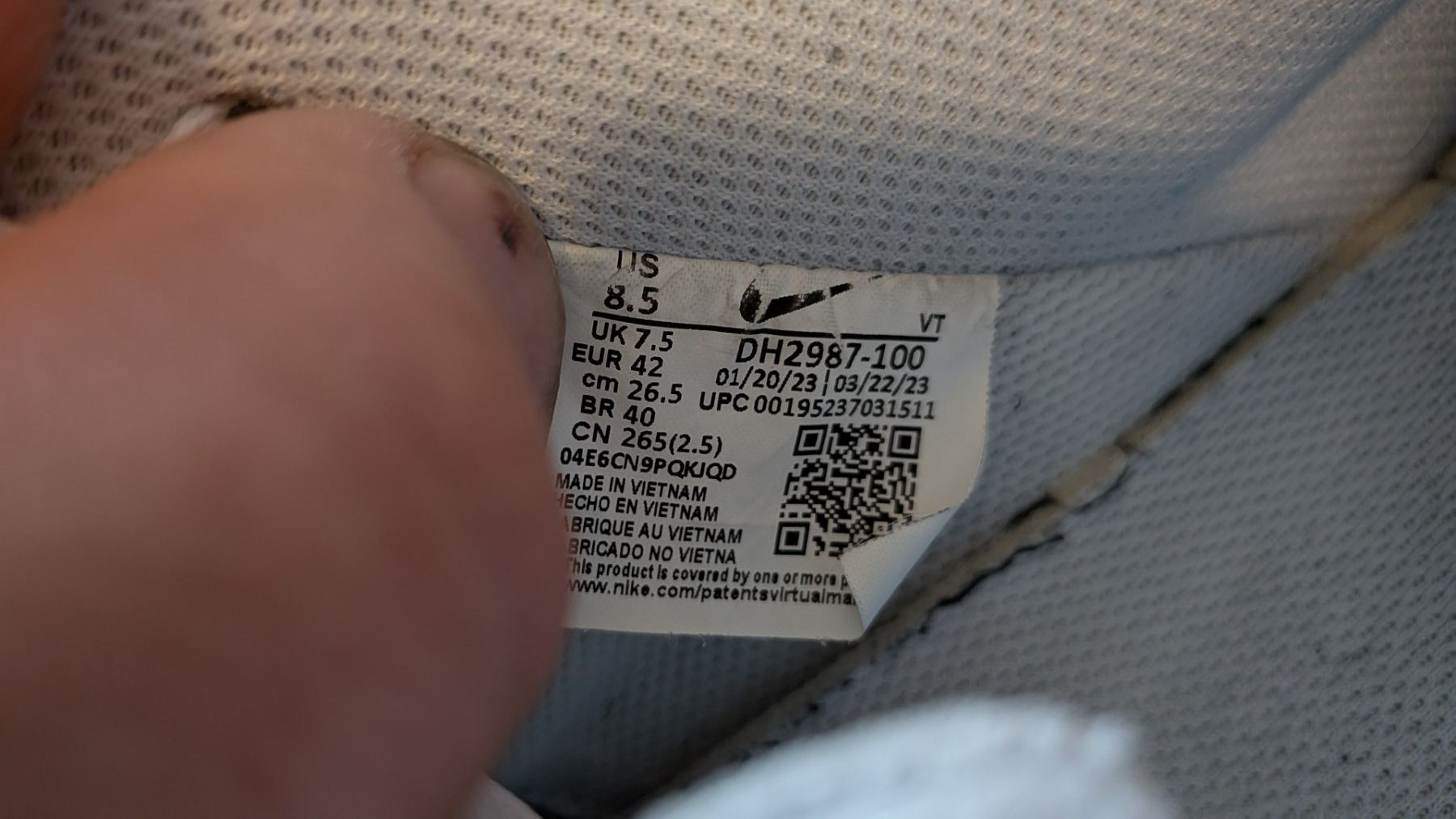 Nike Chaussures hommes: Nike Sneaker weiss 42 – D'occasion à Oberriet SG par Ferdinand83 3