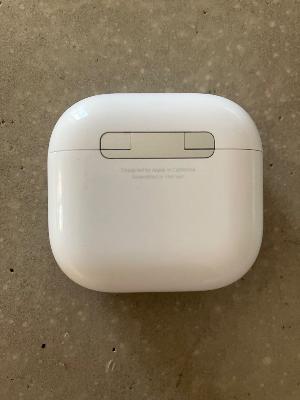 Apple Casques audio: APPLE AIRPODS 4 CASE – D'occasion à Lausanne par mr.v 2