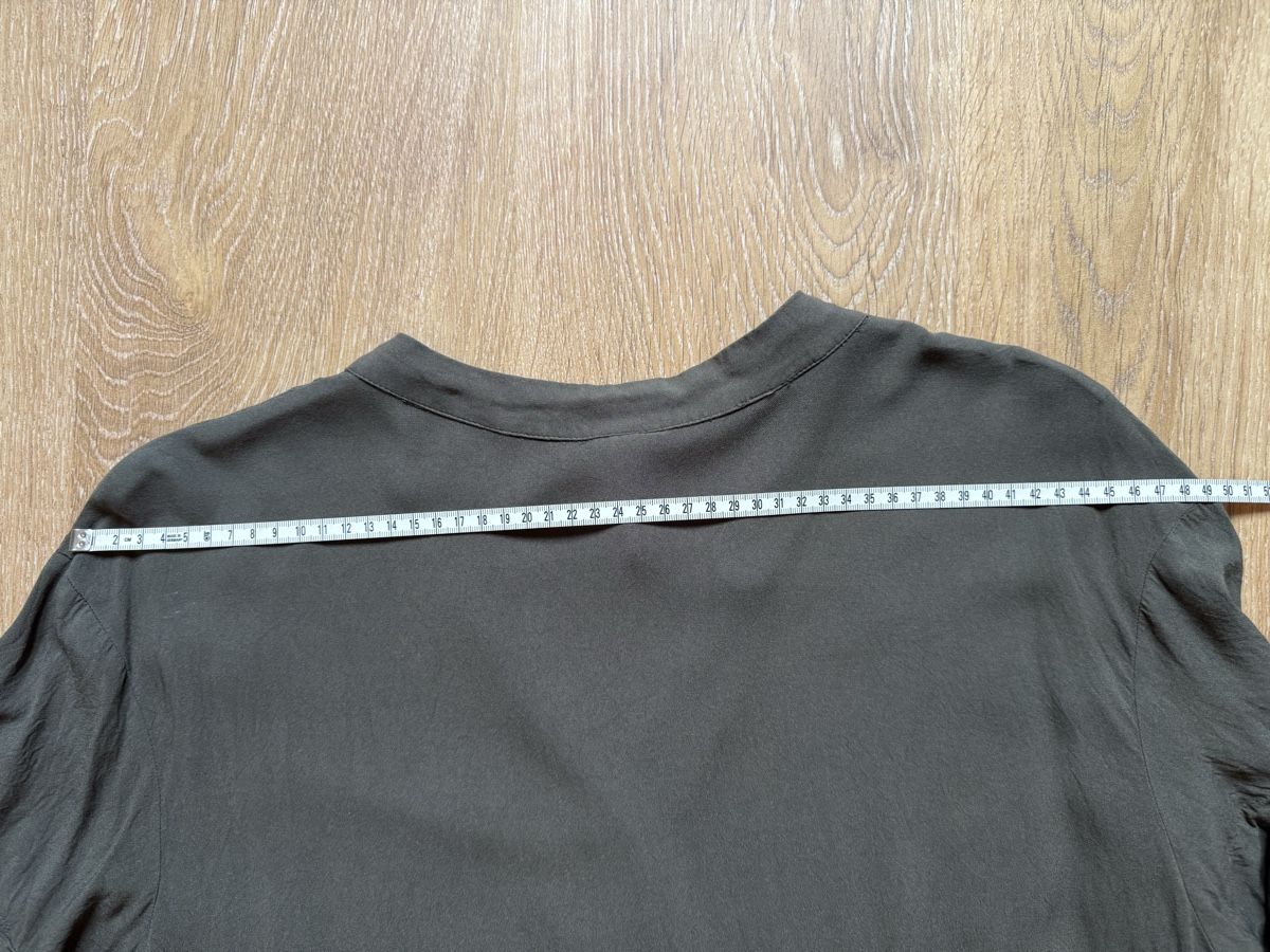 H&M Tuniques: Tunique vert kaki H&M, t.S/36 – D'occasion à Tavannes par Thriftshop 2