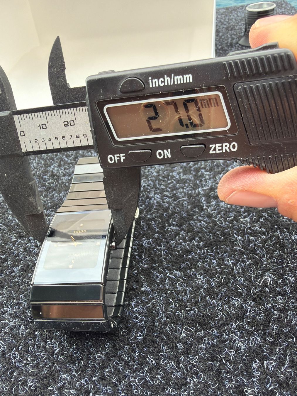 Rado Montres: RADO High-Tech Ceramics  ab 1.- – D'occasion à Schlieren par Luxury.Time 6