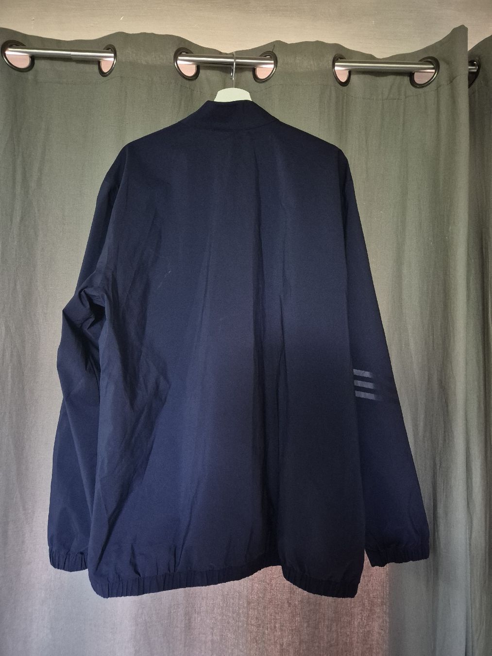Adidas Jacken: Adidas Jacket Navy Blue Size XL – Neu (gemäss Beschreibung) aus Kilchberg ZH von emi_6vtg 1