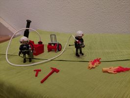 Zwei Feuerwehrmänner Löschpumpe von Playmobil