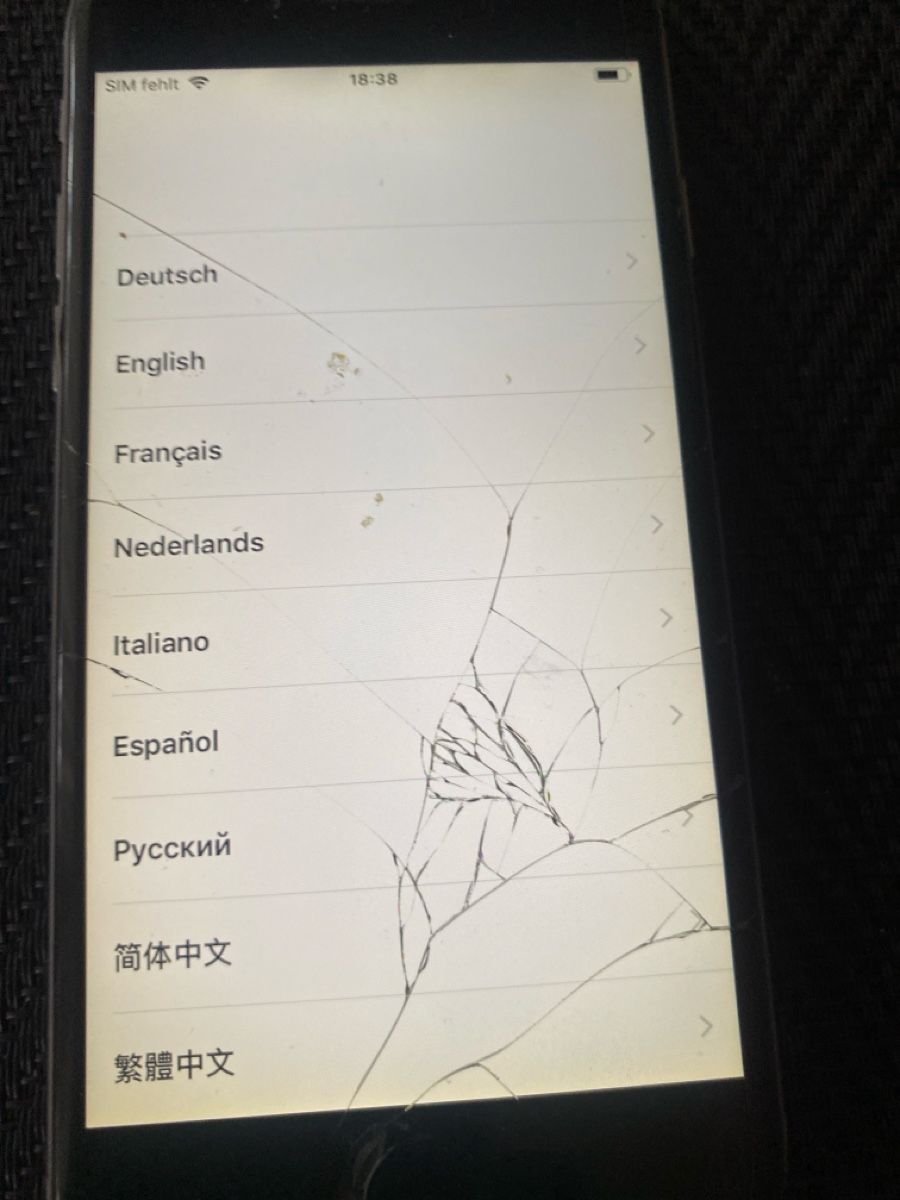 Apple Telefoni cellulari / Smartphones: I phone 6 – Difettoso da Füllinsdorf venduto da vathana