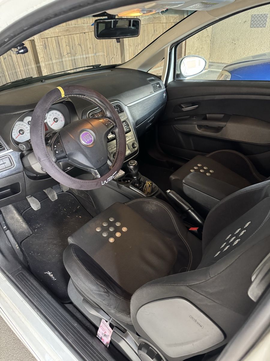 Fiat Autos: Fiat Punto 1,4 Turbo – Gebraucht aus Full-Reuenthal von totsch01 3