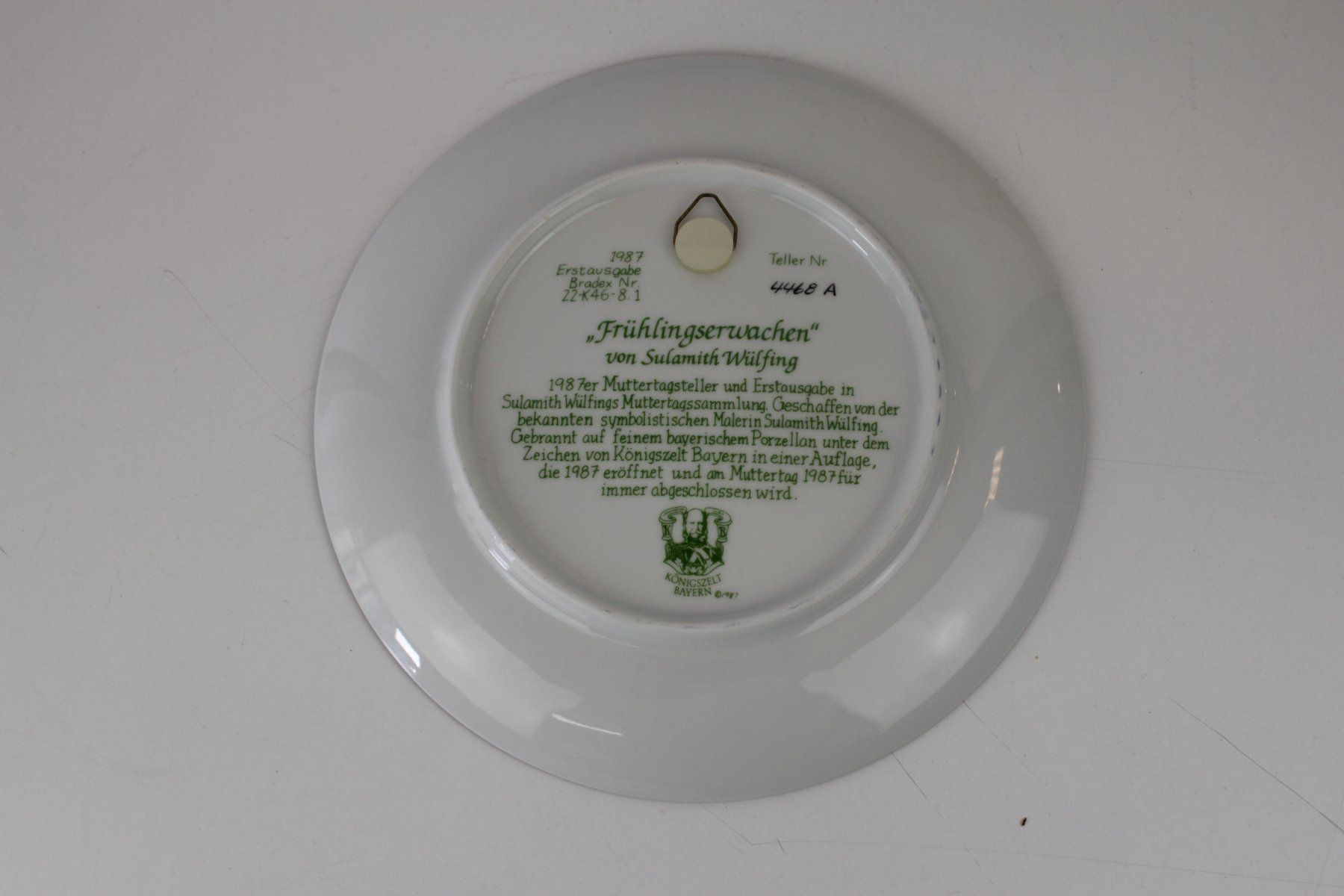 Assiettes: Muttertagsteller 1987 Sulamith Wülfing – D'occasion à Basel par IRMAundFRED 1