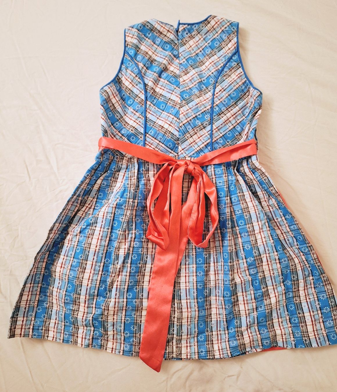 Costumi: Baby Dirndl + Blouse (gr. 86/92) – Usato da Volketswil venduto da LisaSch1 4