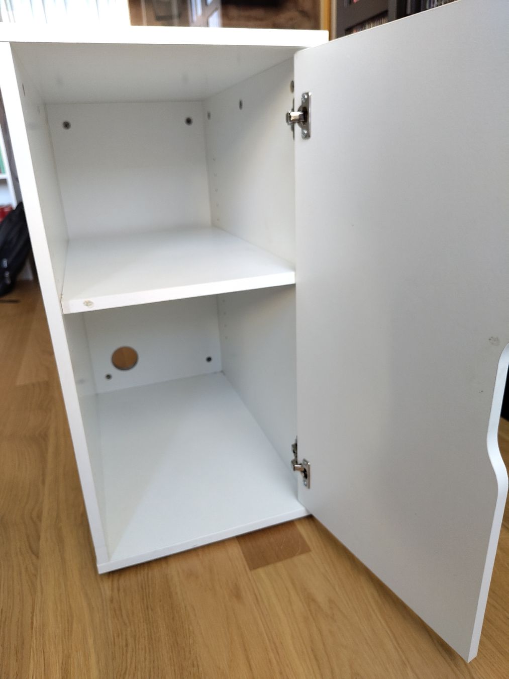 Ikea Armoires: Weisses Büromobel (IKEA) – D'occasion à Liebefeld par sam_7vm2 1