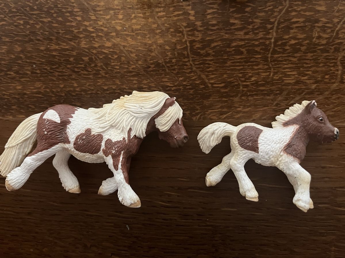 Schleich Jouets: Schleich 3 Pferde mit Fohlen – D'occasion à Richterswil par Doris150 3