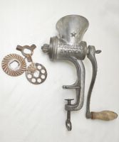 Antiker Husqvarna Perfect No.102 Fleischwolf aus Gusseisen