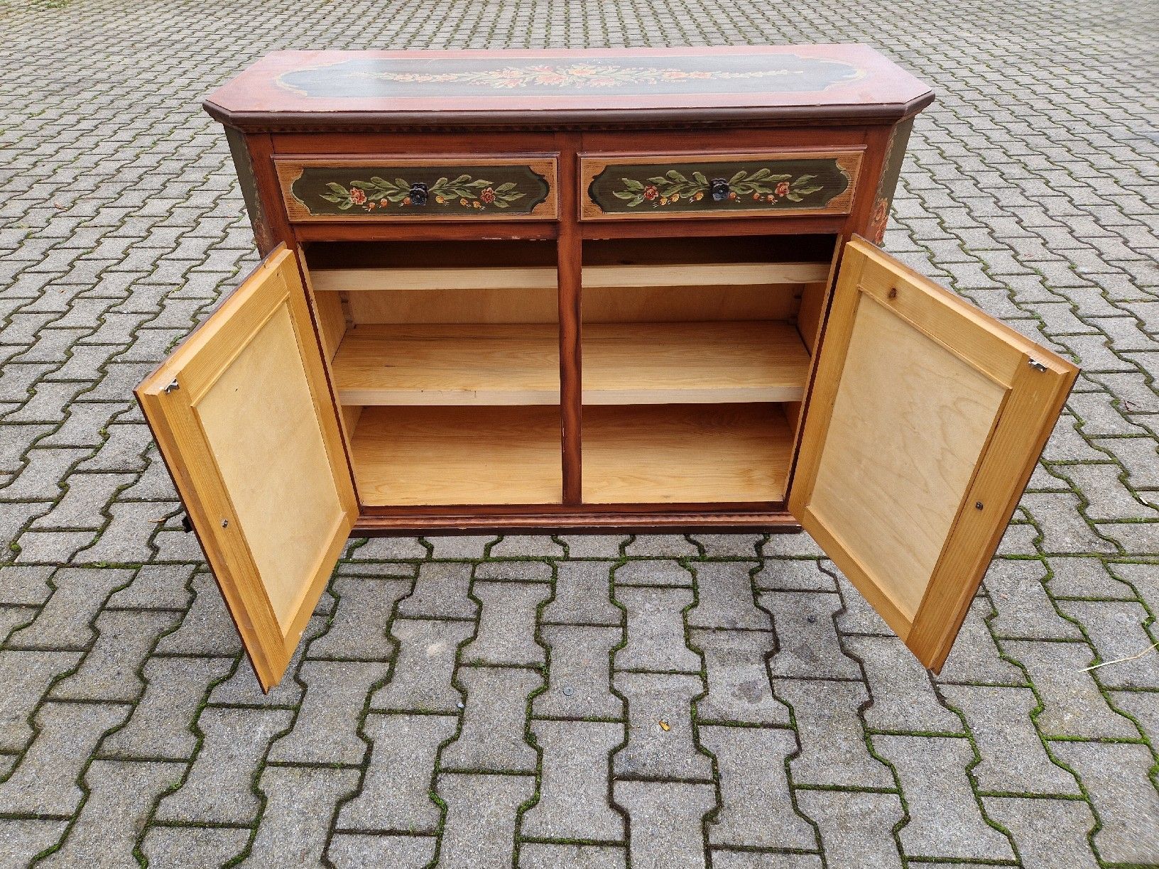 Commodes: Kommode Bauernmalerei – D'occasion à Grosswangen par lar_9lz7 3