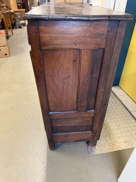 Commodes: Französische provenzalische Anrichte aus Nussbaum - Louis XV – D'occasion à Strengelbach par RaenAntikDesign 4