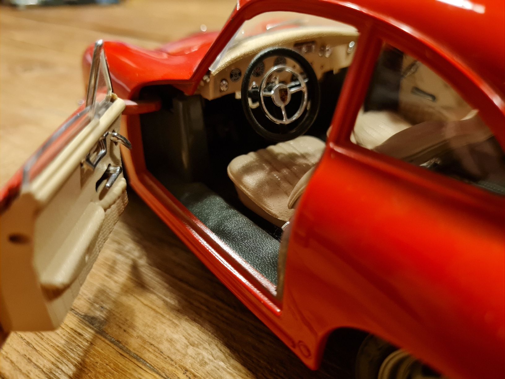 Porsche Modellini d'auto: Porsche 356 B 1961 1/18 – Usato da Würenlos venduto da Dodo7 6