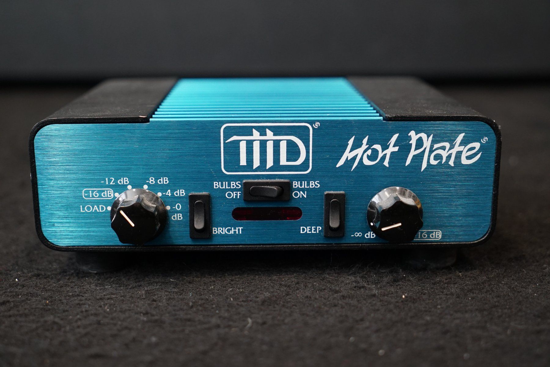 Amplificateurs: THD Hot Plate Power Reactive Attenuator 16 Ohm Blue – D'occasion à Ortschwaben par Musictrade