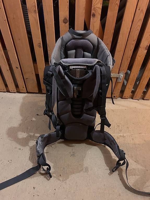 Deuter Marsupi portabebè: Sac à dos de randonnée porte-bébé – Usato da Bussigny venduto da hfr_j6yv 4