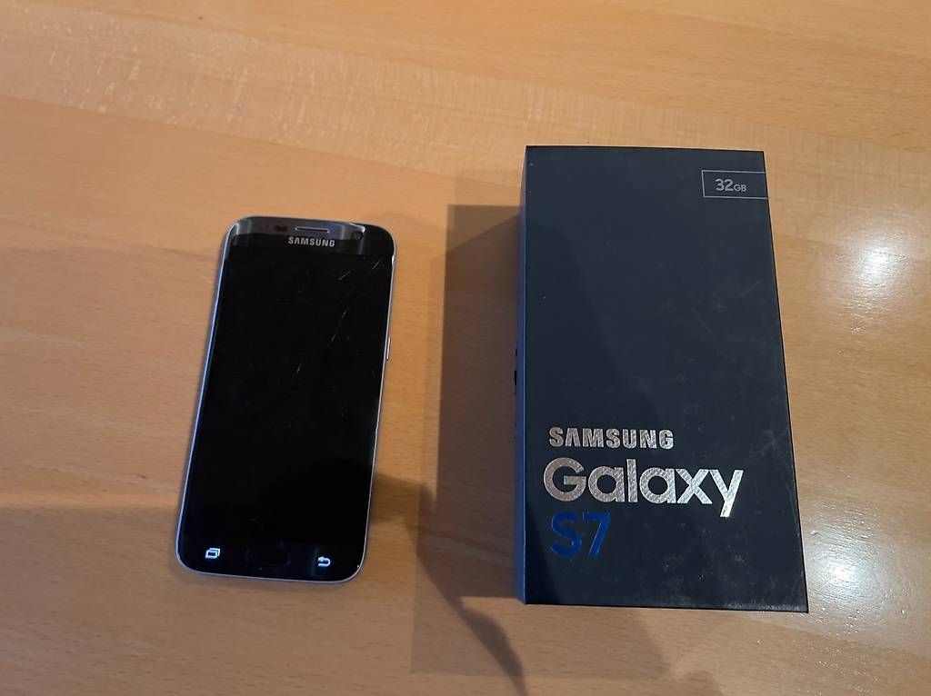 Samsung Telefoni cellulari / Smartphones: Samsung Galaxy S7 32GB / Display defekt – Difettoso da Horn venduto da timosidler