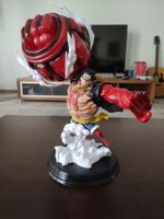 Impressionnante figurine de Luffy Gear 4 - One Piece