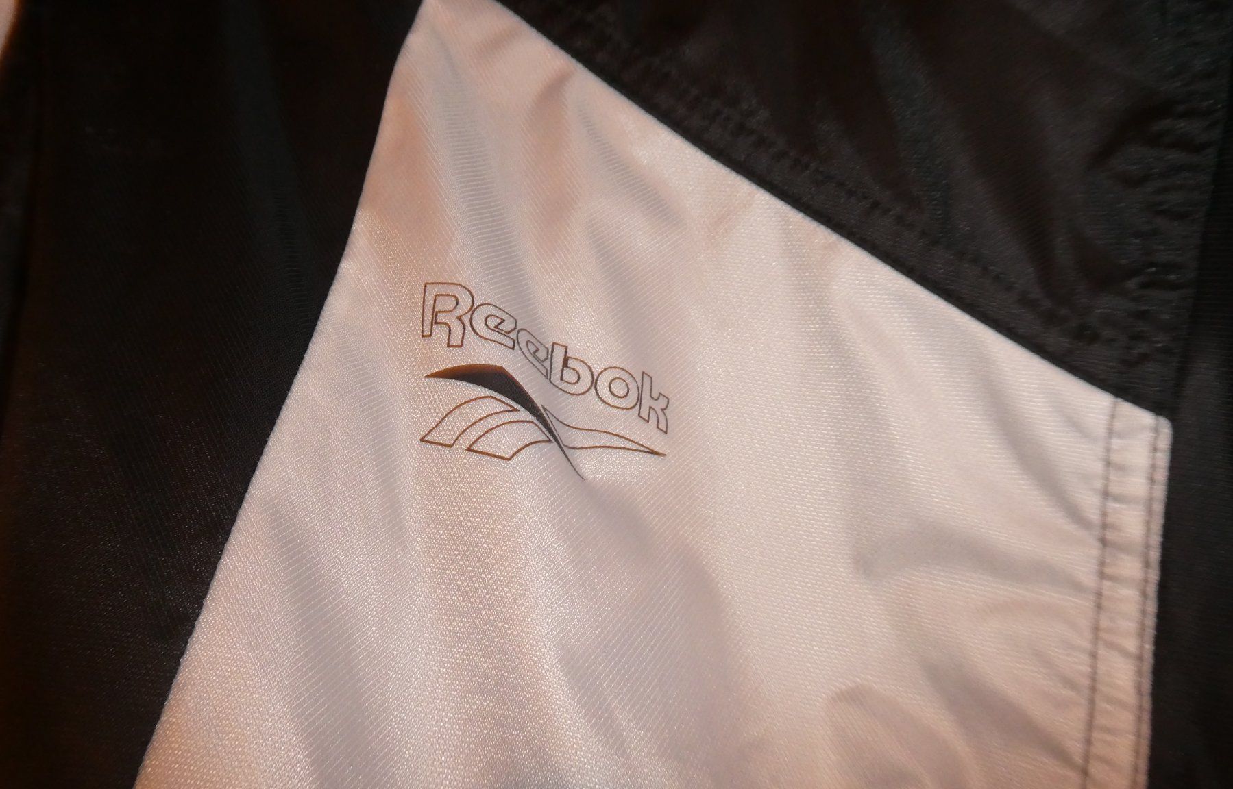Reebok Jacken: Veste Reebok noir et blanc – Gebraucht aus Troistorrents von Marion70 2